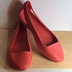 CROCS ICONIC COMFORT Size 10 RED FLATS SLIP ON SHOES